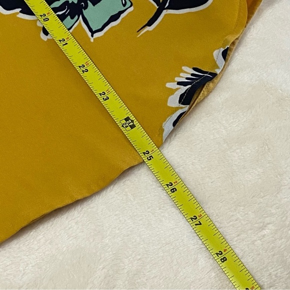 VAN HEUSEN / Yellow Floral Print Short Sleeve Blouse Size L - Picture 8 of 9